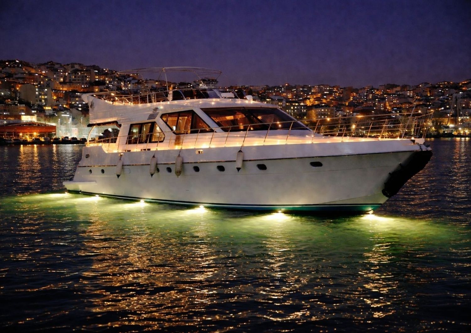Motor Yacht for Rent for Invitations and Celebrations 3