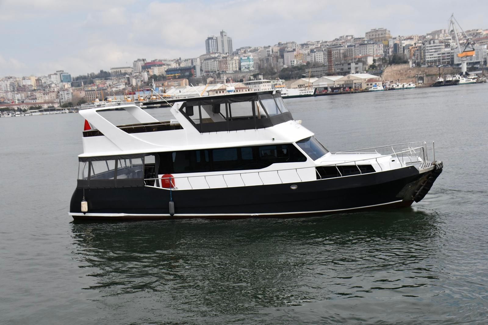 Özel Yat Kiralama & Lüks Tekne Turları 3
