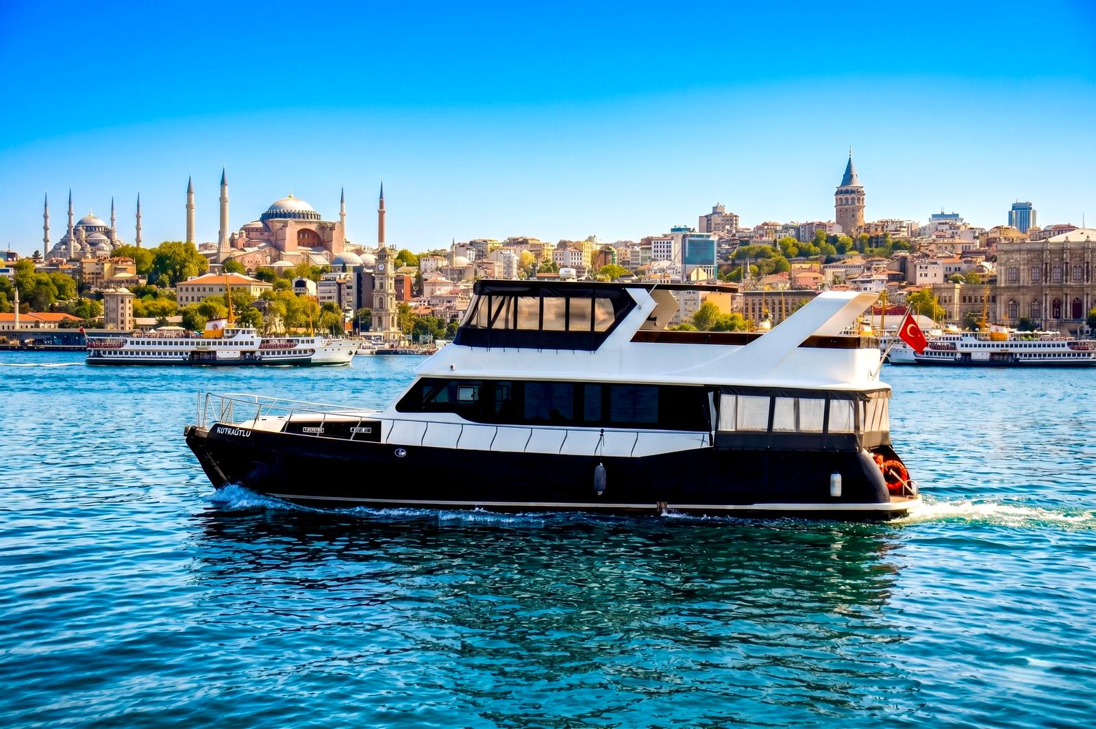 Özel Yat Kiralama & Lüks Tekne Turları 1