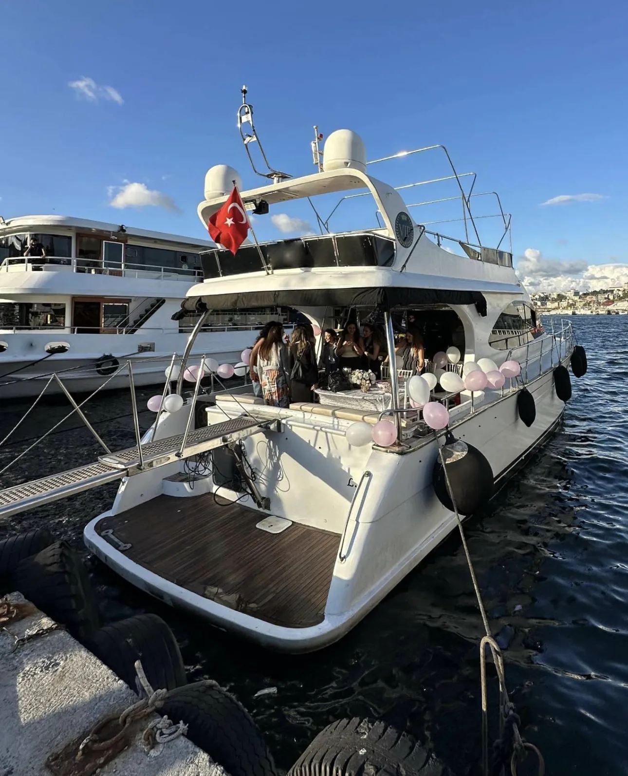 12-Person Bosphorus Motor Yacht Charter in Istanbul 6