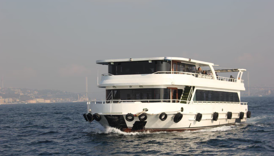 138 Kişilik Özel Davet Gemisi Kiralama | Eminönü Kalkışlı 1