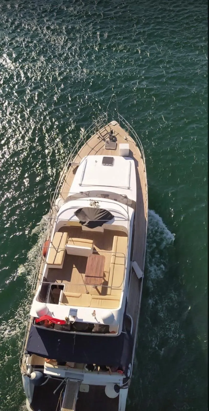 12-Person Bosphorus Motor Yacht Charter in Istanbul 2