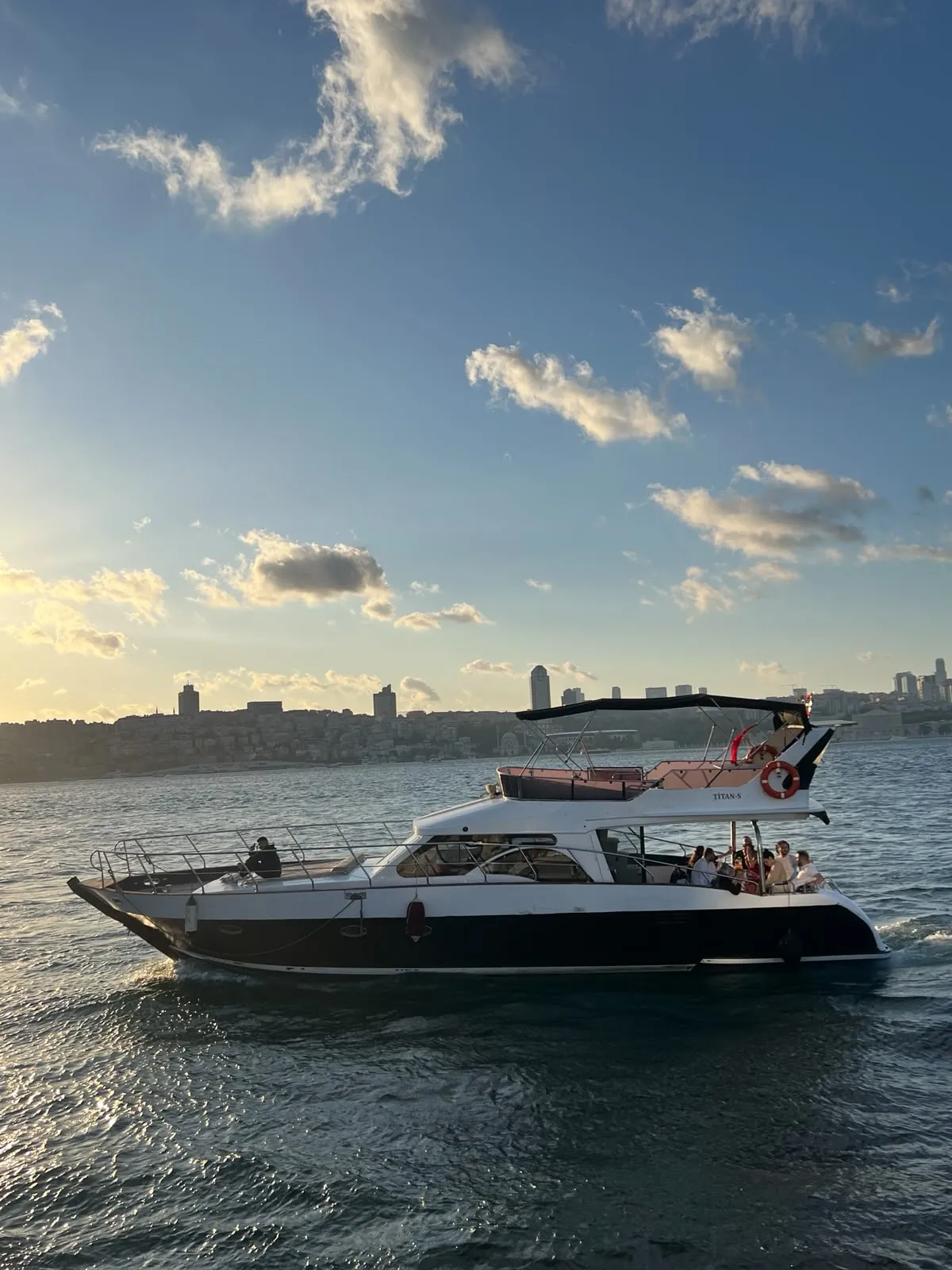 15 metre   Boğazda size özel yat 6