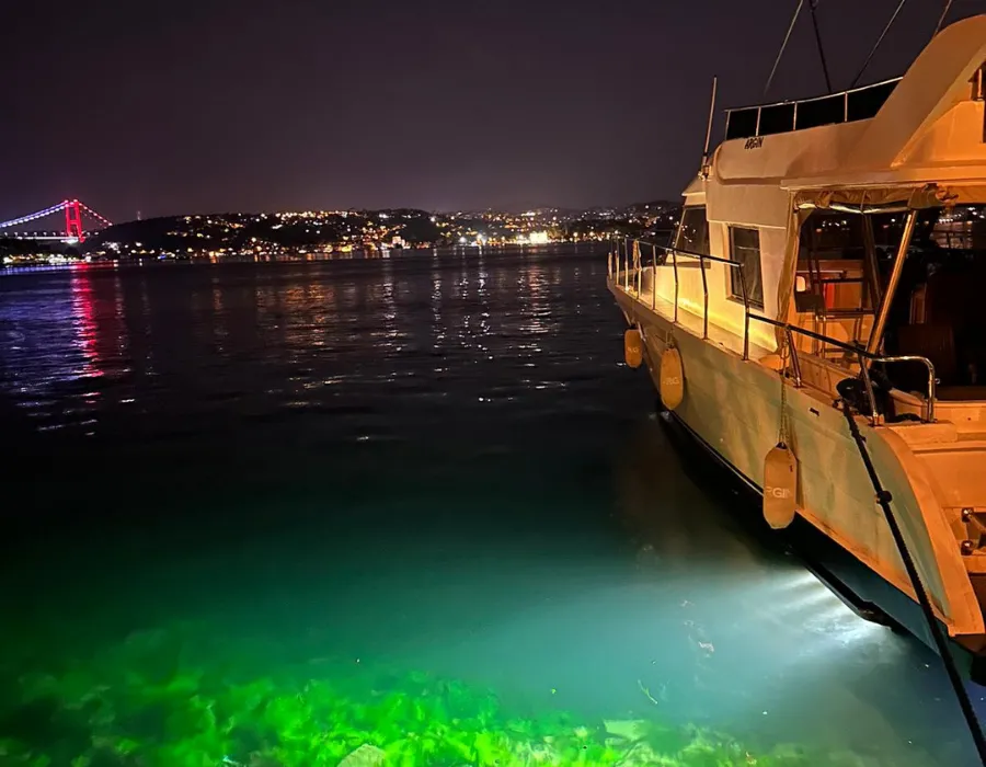 Lüks ve Konforlu Özel Yat Kiralama Deneyimi 4