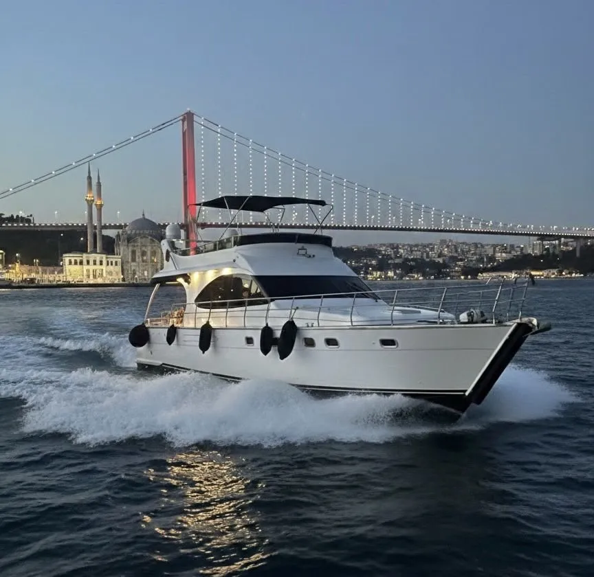 12-Person Bosphorus Motor Yacht Charter in Istanbul 5