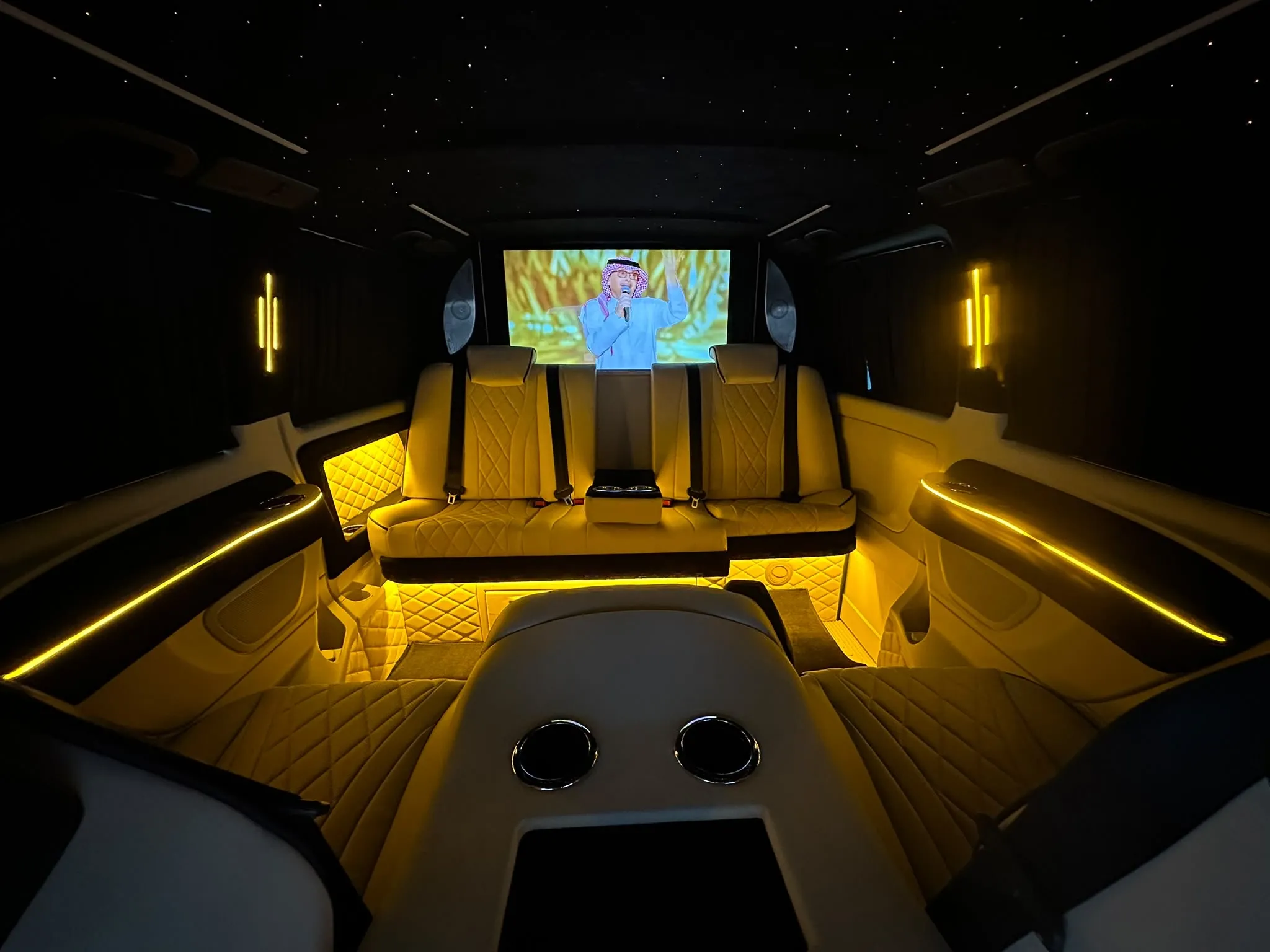 VIP Mercedes Vito 4+1 | Maybach Görünümlü Şoförlü Araç İstanbul 2