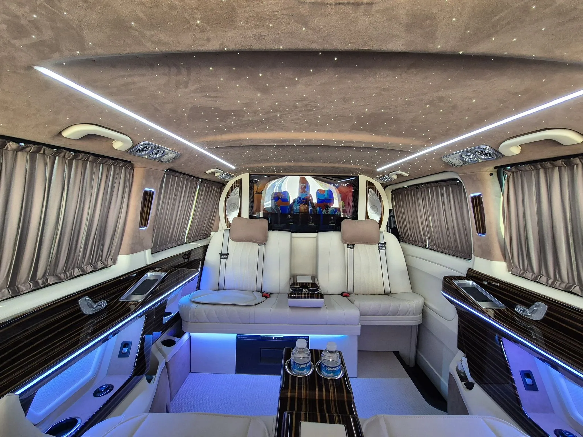 VIP Mercedes Vito Tourer 4+1 | Chauffeur-Driven Vehicle with Starlight Ceiling Istanbul 5