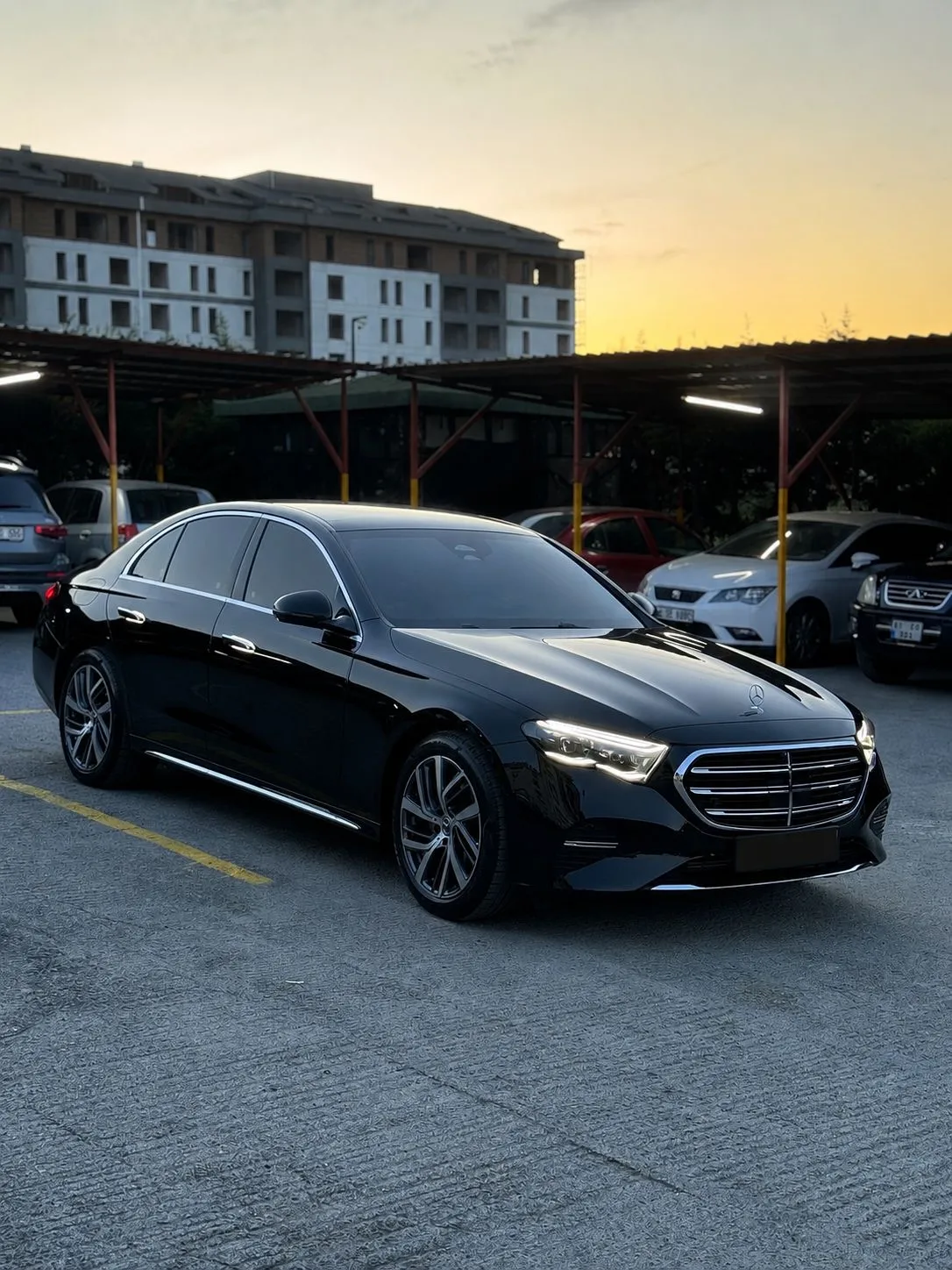 Mercedes-Benz E 180 Exclusive | Chauffeur-Driven VIP Car Rental Istanbul 1
