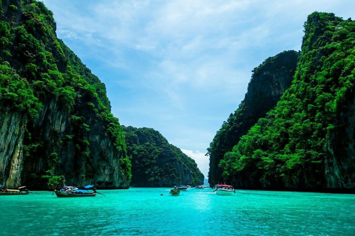 Phuket Turu Singapur Hava Yolları ile Vizesiz Ekstra Turlar Dahil / 5 Gece Otel Konaklamalı / İstanbul Çıkışlı / 2027 – İstanbul 1