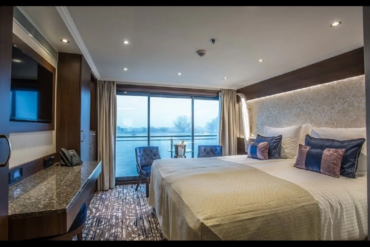 Viva Enjoy ile Tuna Nehri'nde Noel Pazarları Turu THY ile / 5 Gece Konaklamalı / İstanbul Çıkışlı – İstanbul 3