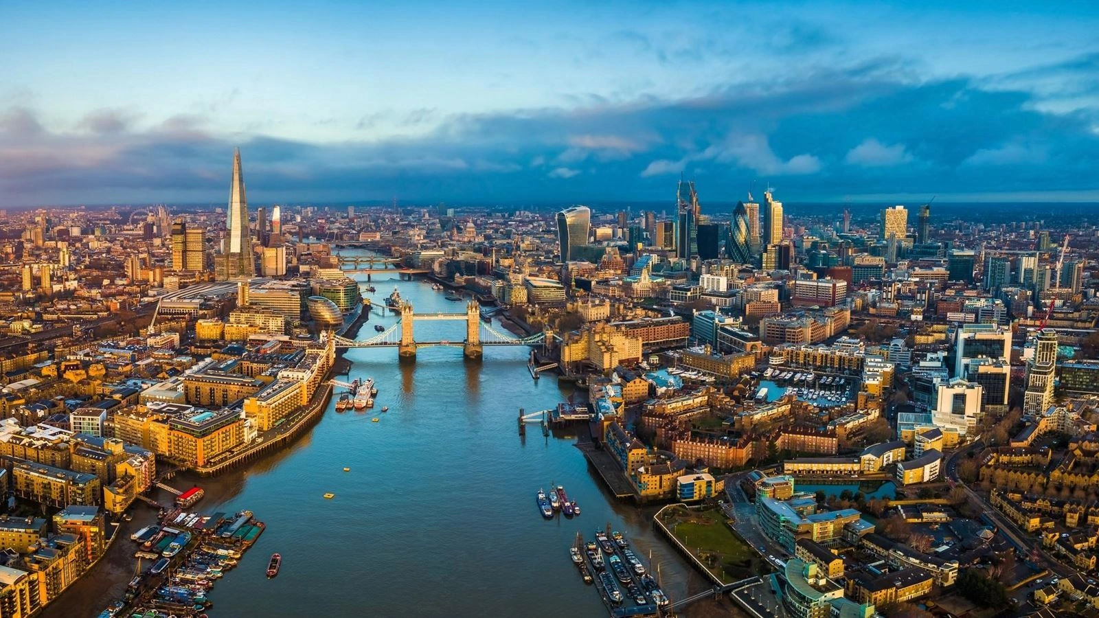 8 Günlük Büyük Britanya Turu, Pegasus ile – İstanbul 1