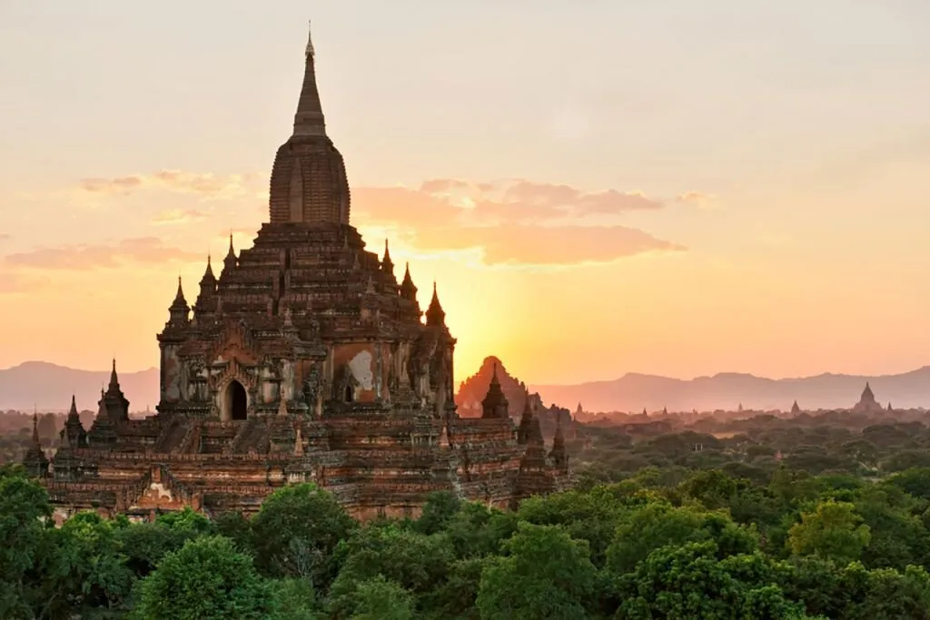 10 Günlük Bangkok Pattaya Phuket Turu, Uçaklı – İstanbul 4