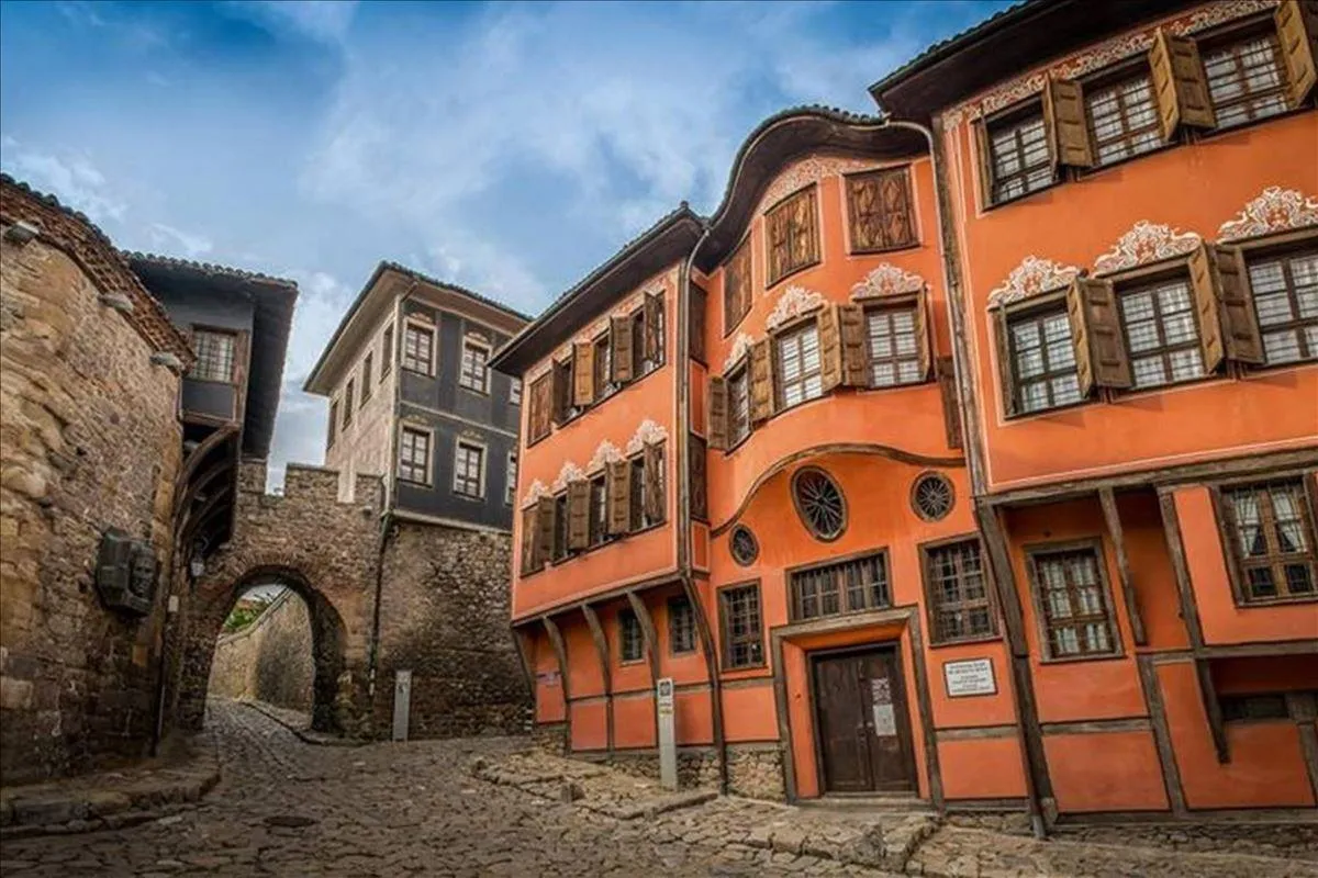 Ekspress Balkan 3 Ülke Turu Otobüs ile / 2 Gece Otel Konaklamalı / İstanbul Çıkışlı 1