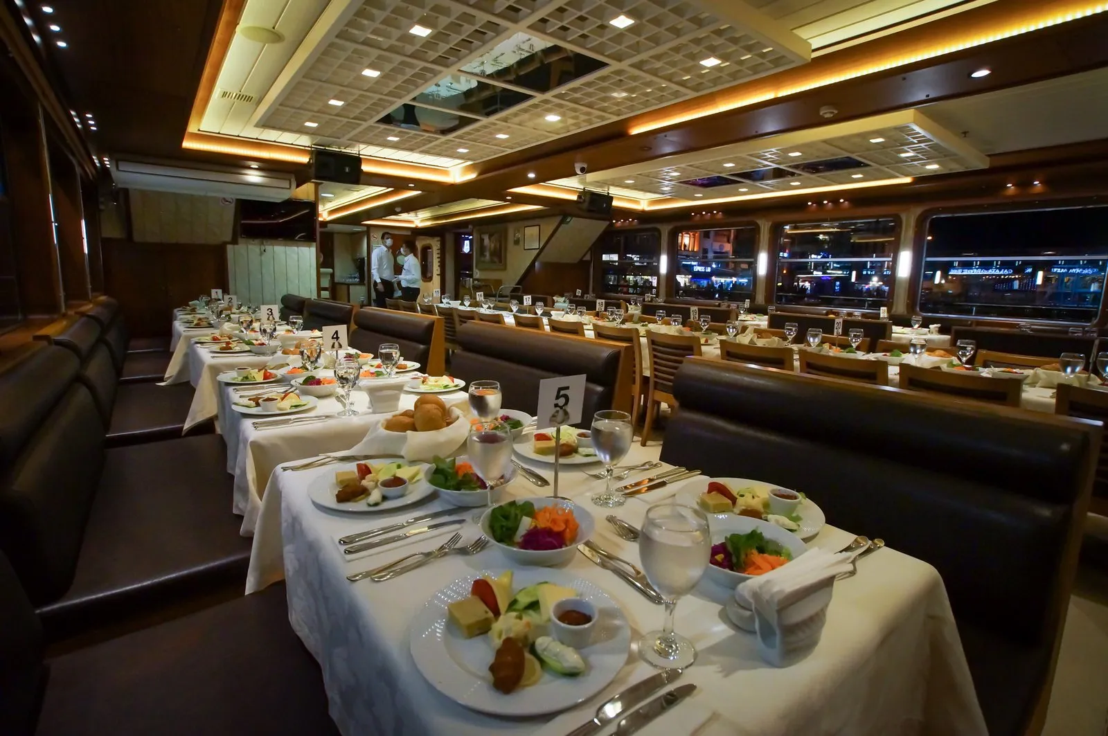 Evening Dinner Cruise on the Istanbul Bosphorus with Turkish Night Show – İstanbul 5