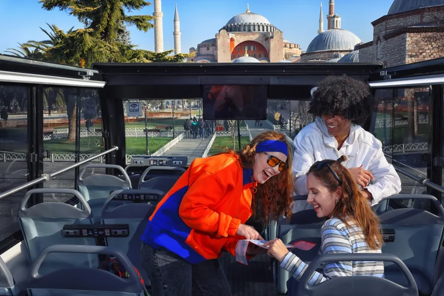 Hop On Hop Off - İki Kıta, Tek Tur 3