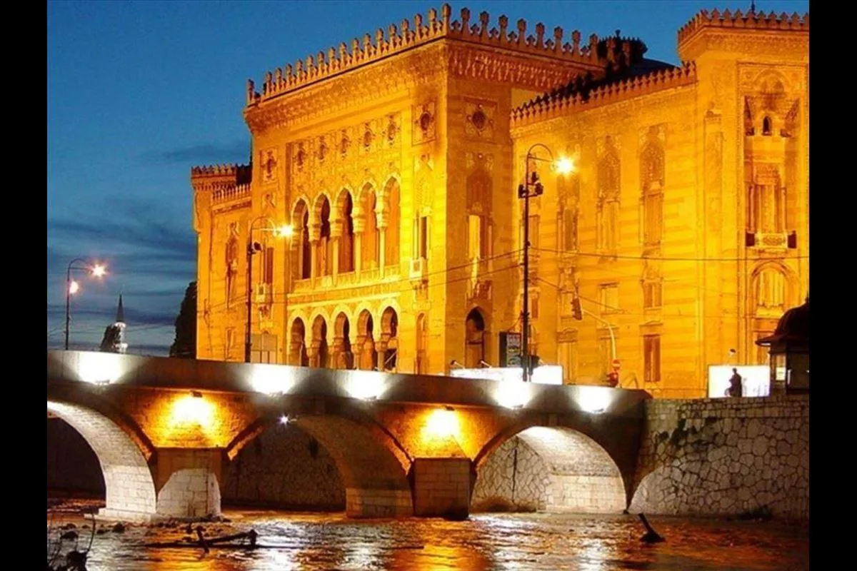 Baştanbaşa Balkanlar 8 Ülke Turu Otobüs ile / 5 Gece Otel Konaklamalı / Ankara Çıkışlı 4