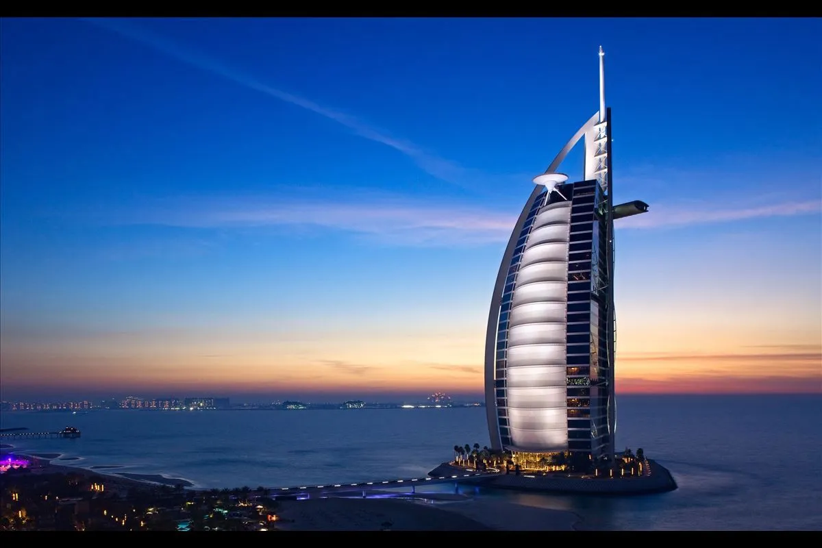Dubai ve Abu Dhabi Tarkan Konseri Turu THY ile Golden Circle Kategorisi / 3 Gece Otel Konaklamalı / İstanbul Çıkışlı – İstanbul 1