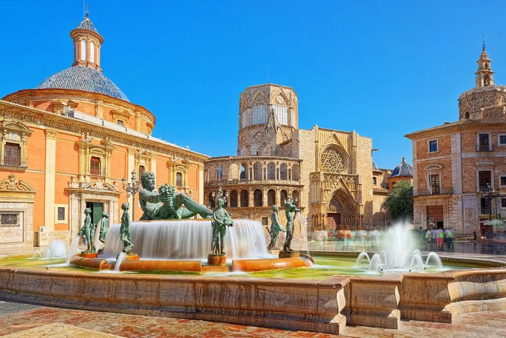 5 Günlük İspanya Turu, Pegasus ile Madrid ve Barcelona – İstanbul 3