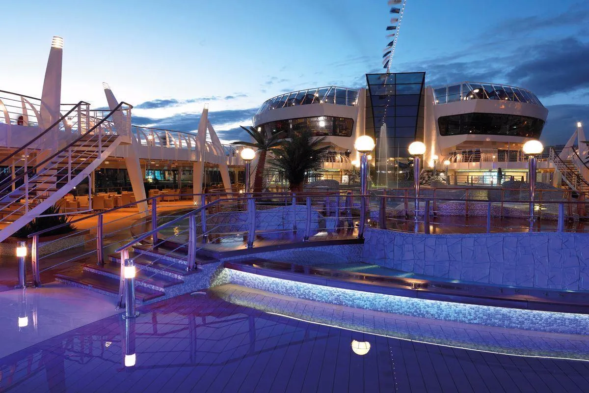 MSC Fantasia ile Batı Akdeniz ve Yunan Adaları Turu, 10 Gün – İstanbul 3