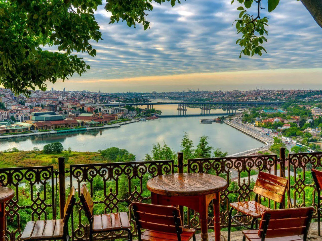 İstanbul Pierre Loti, Eyüp ve Balat Turu: Teleferik ve Boğaz Tekne Gezisi – İstanbul 3