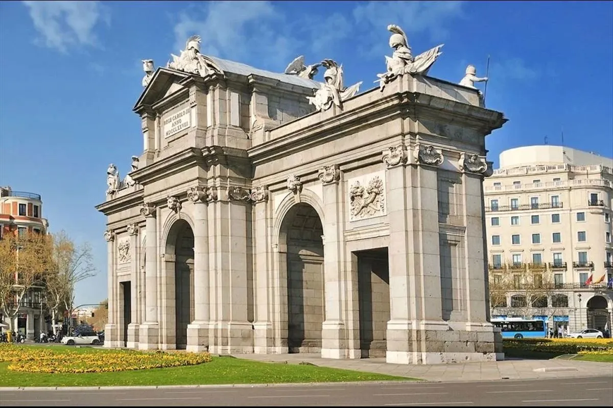 5 Günlük İspanya Turu, Türk Hava Yolları ile – İstanbul 1