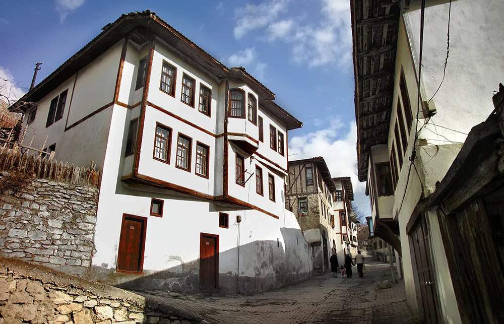 Safranbolu Amasra Abant Turu, 2 Günlük Otobüs Turu – İstanbul 3