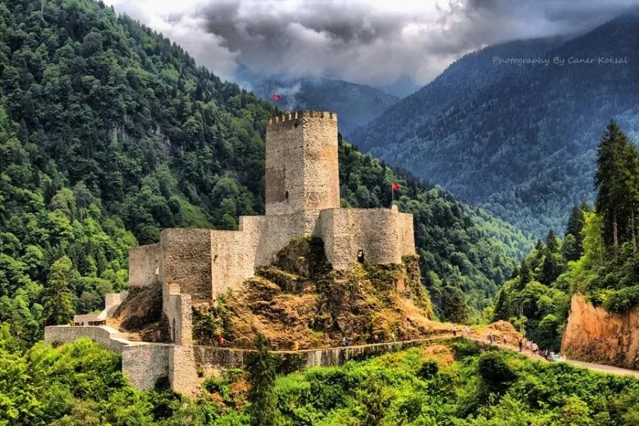 4 Günlük Karadeniz Yaylalar ve Batum Turu, Uçaklı – İstanbul 3