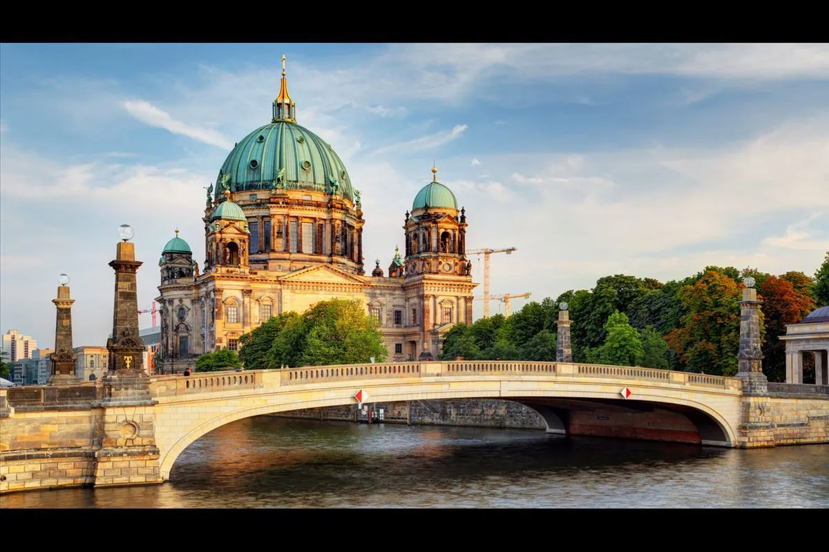 5 Günlük Berlin, Prag ve Nurnberg Noel Turu, THY ile – İstanbul 1