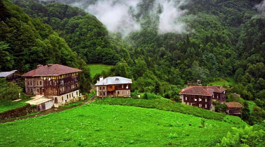4 Günlük Karadeniz Yaylalar ve Batum Turu, Uçaklı – İstanbul 1