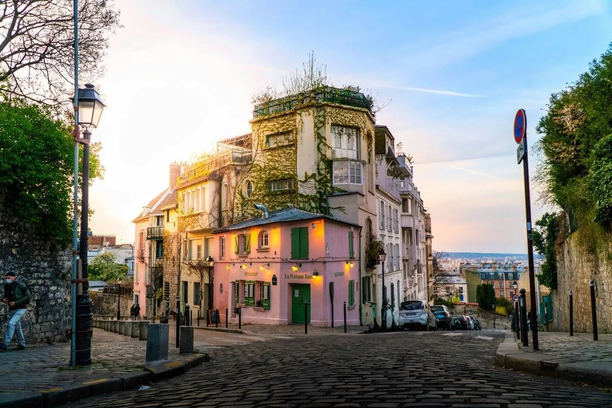 Benelüks Paris Turu Pegasus ile Kış Dönemi / 7 Gece Otel Konaklamalı / İstanbul Çıkışlı / 2027 – İstanbul 2