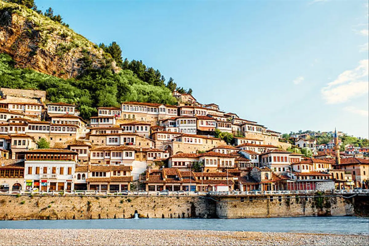 4 Günlük Karadağ Arnavutluk Turu, Pegasus ile Vizesiz – İstanbul 1